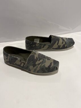 Skechers Women's Camo Slip-On Moccasins in Green and Brown